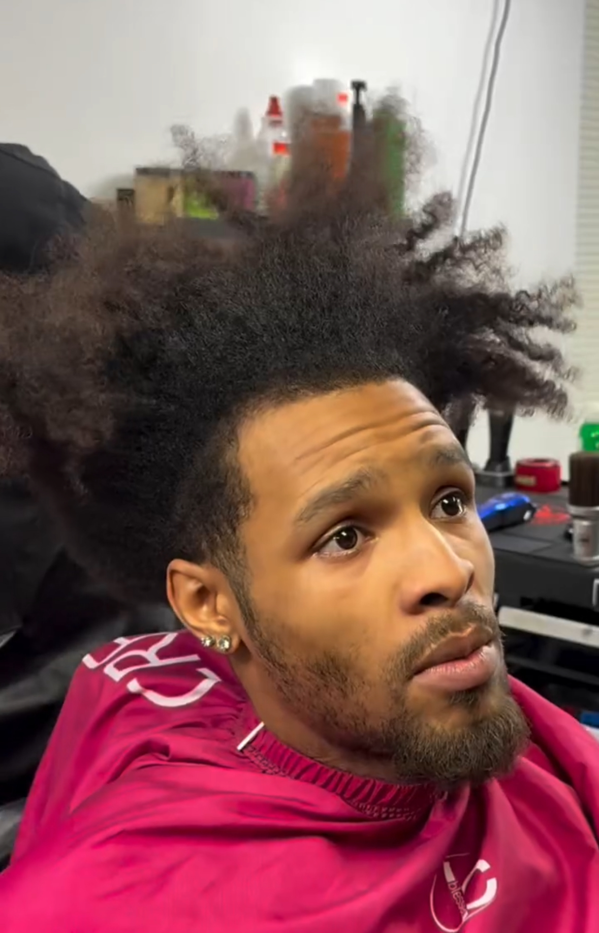 From a curly-haired guy… to a SEXY MACHO! You won’t believe this ...